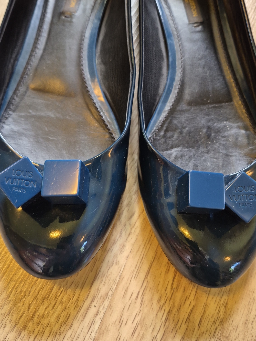 Louis Vuitton Women's Navy Patent Leather Ballet Flats - Picture 2 of 15